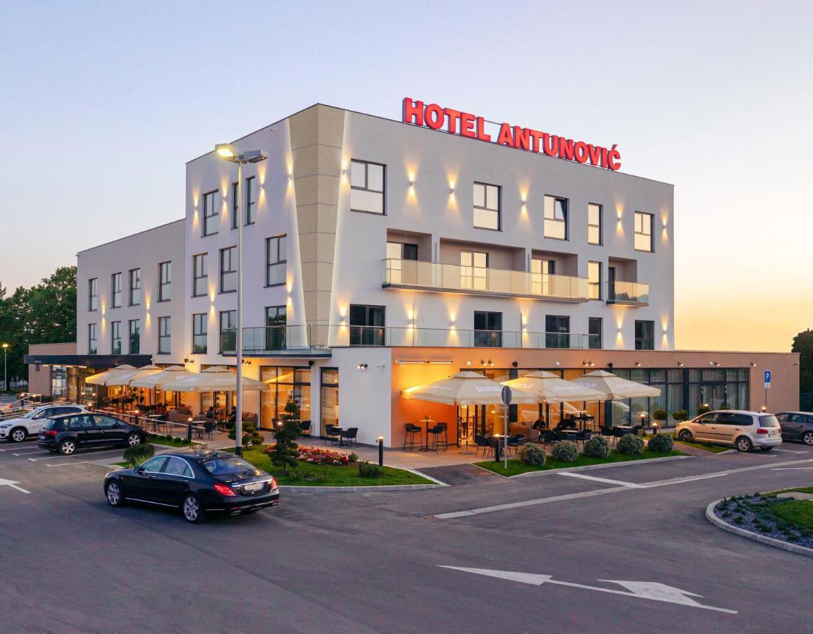 Antunovic Hotel East Sesvete Exterior foto