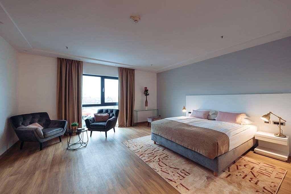 Antunovic Hotel East Sesvete Quarto foto